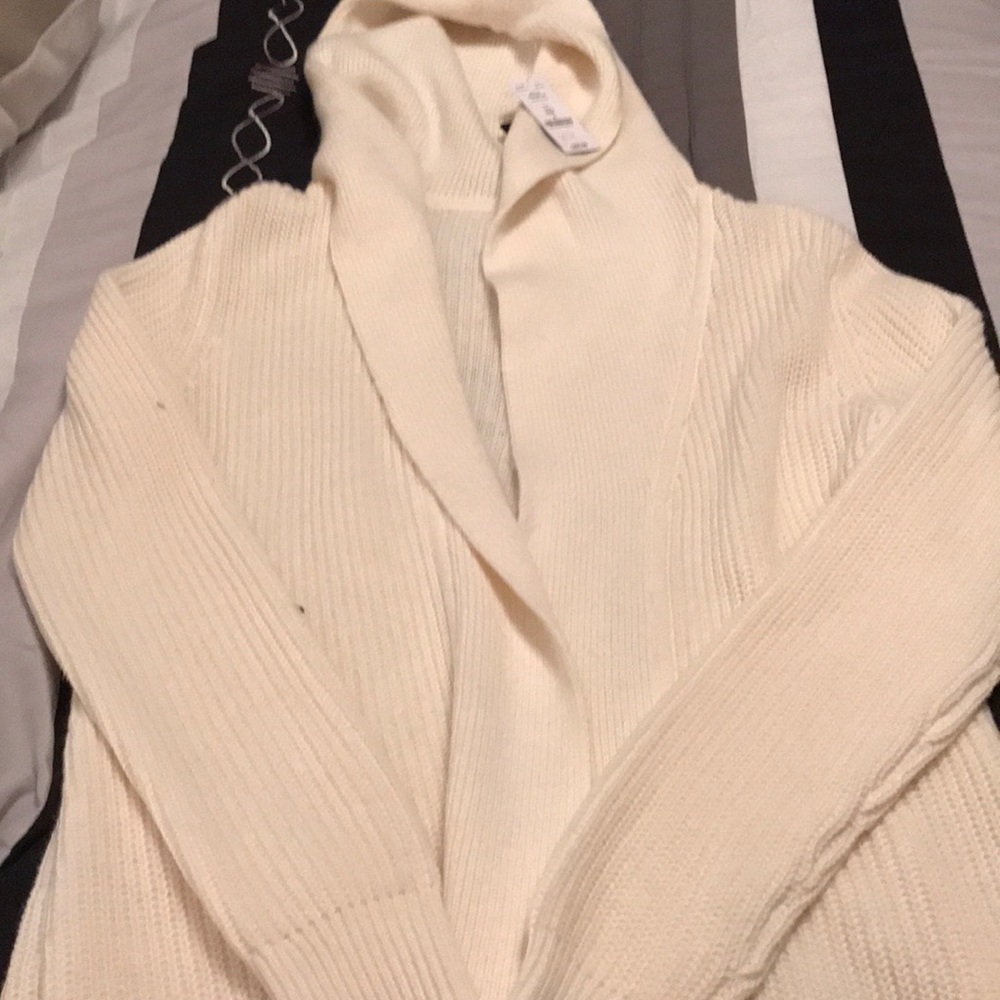 Cream hooded sweater